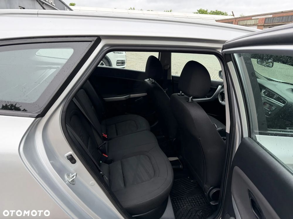 Kia Ceed 1.4 CRDi S - 21