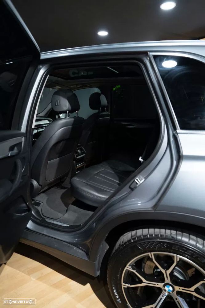 BMW X5 25 d sDrive Comfort 7L - 19