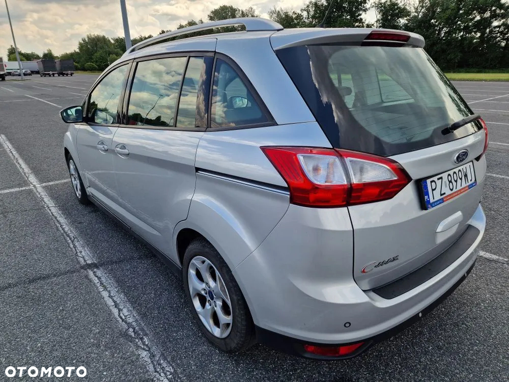 Ford Grand C-MAX - 10