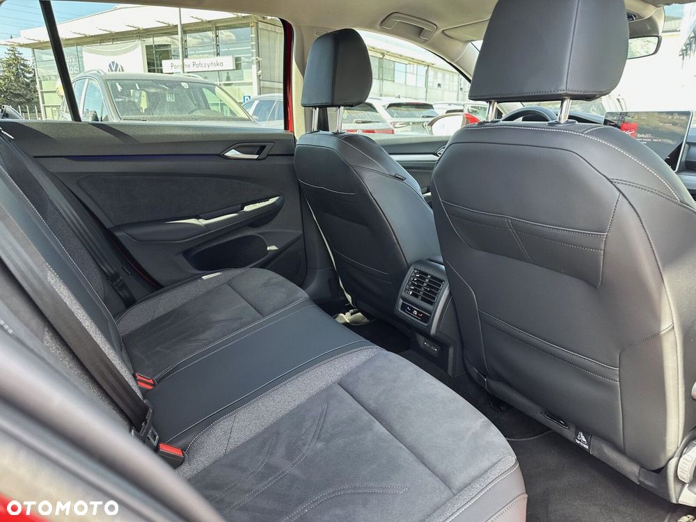 Volkswagen Golf - 25