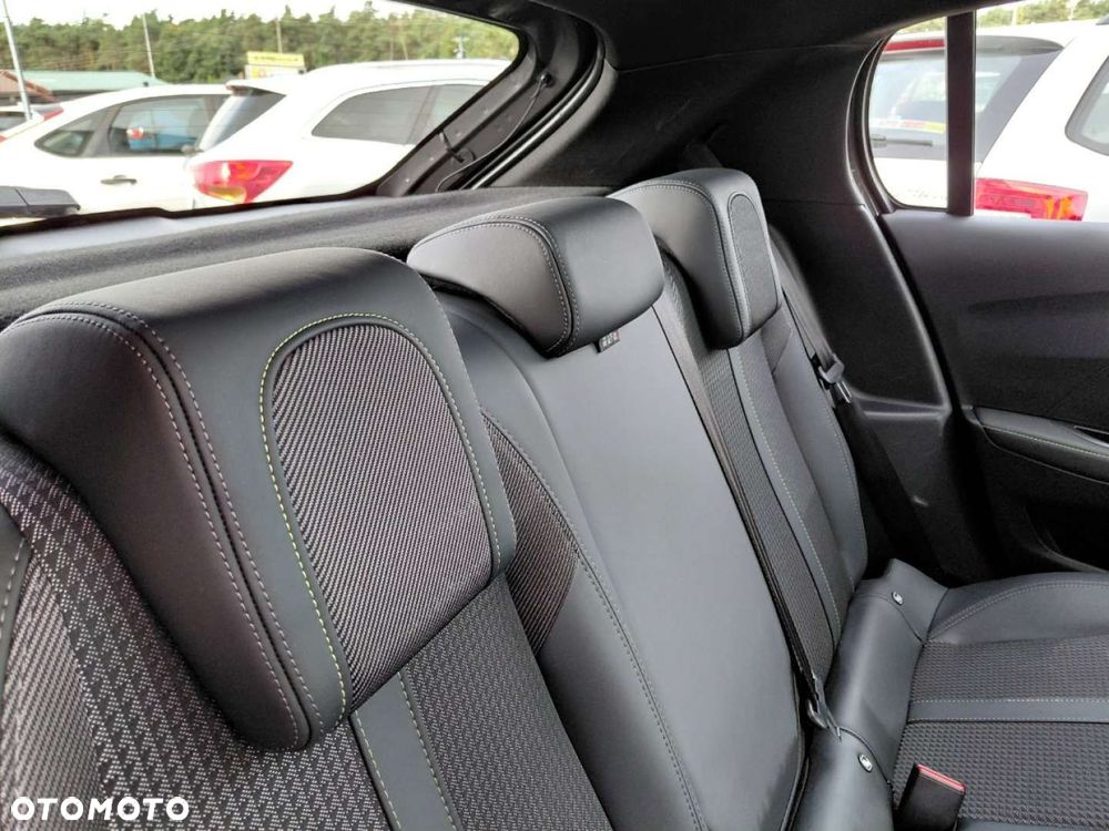 Peugeot 208 - 20