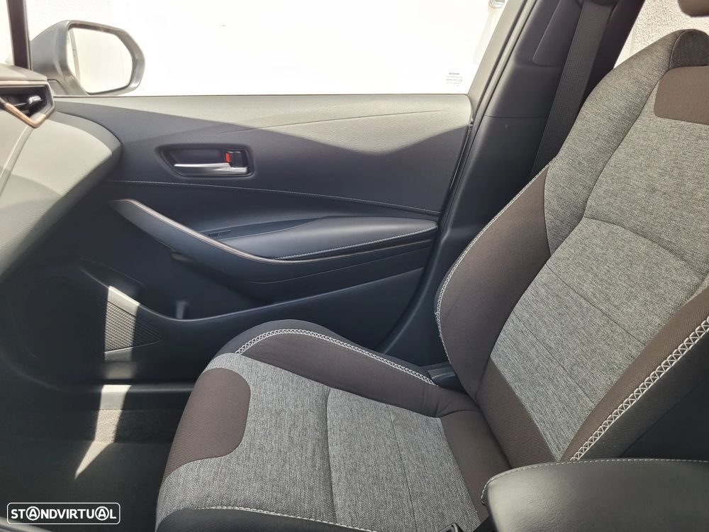 Toyota Corolla Touring Sports 2.0 Hybrid Square Collection - 12