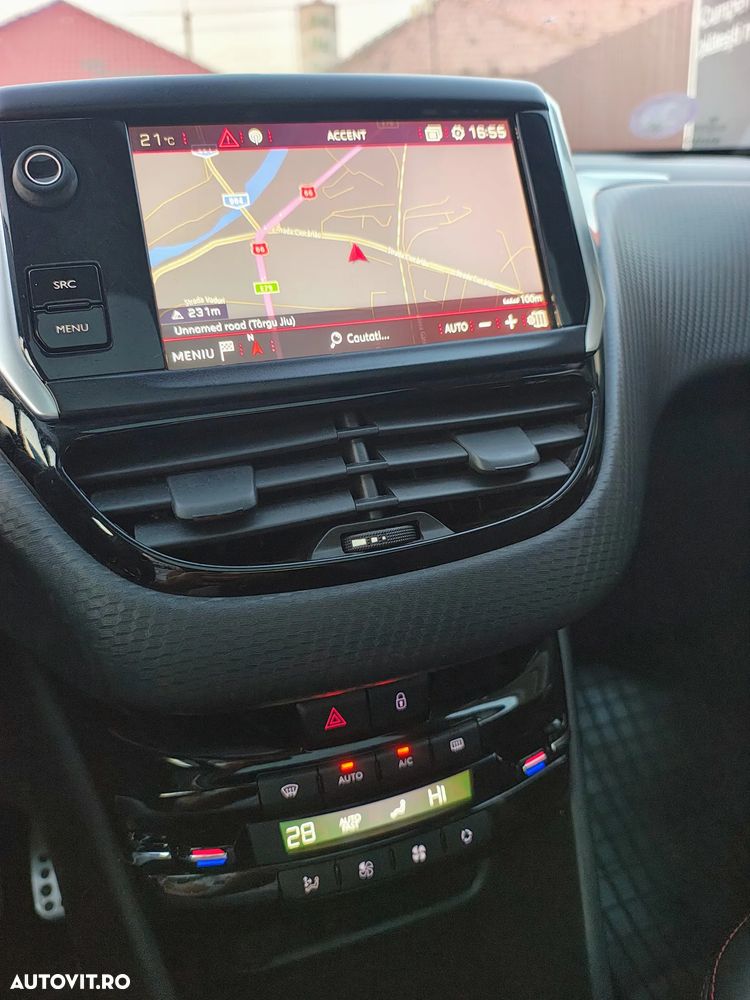 Peugeot 2008 PureTech 110 Stop&Start EAT6 GT-Line Edition - 13