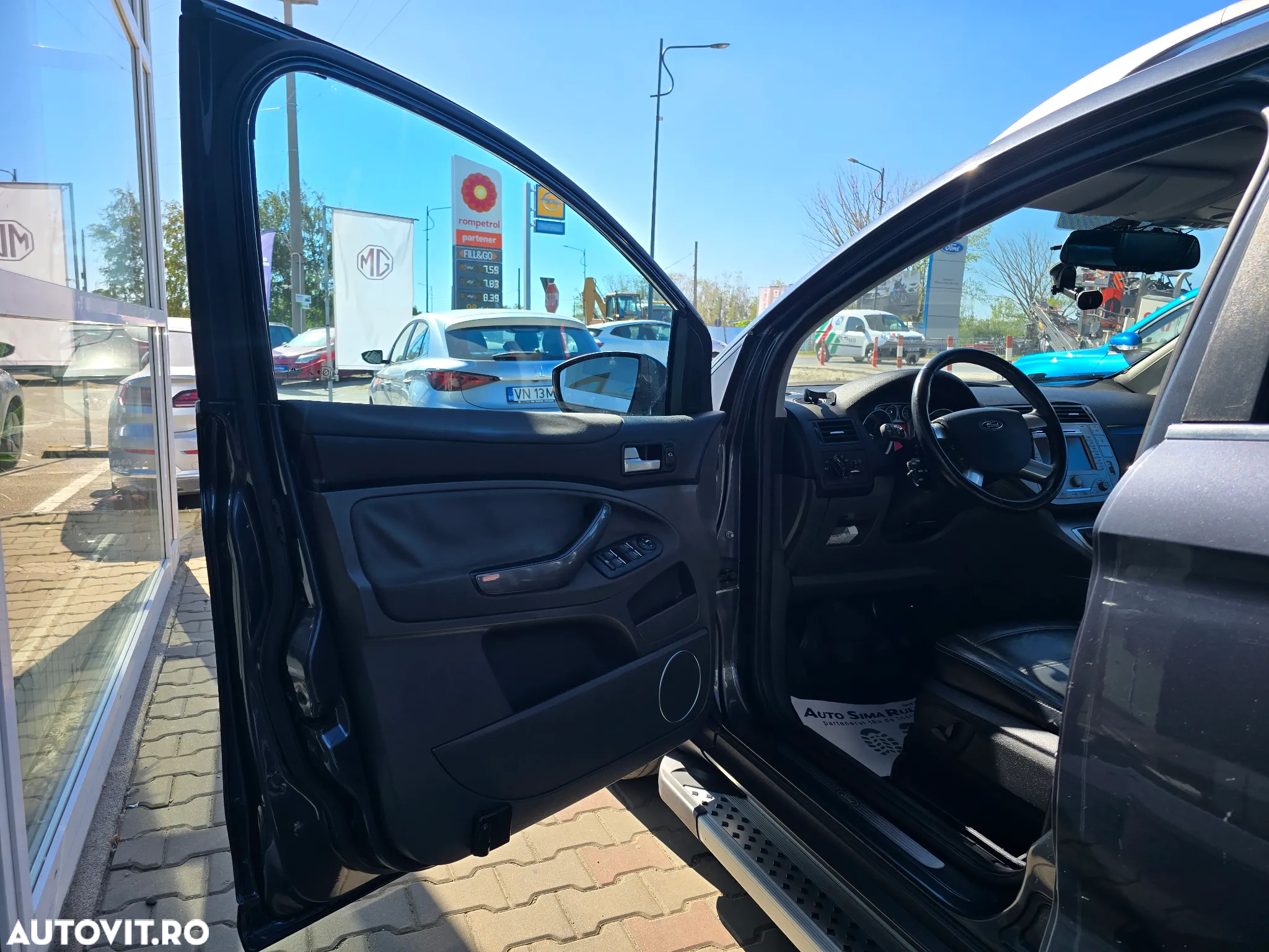 Ford Kuga - 16