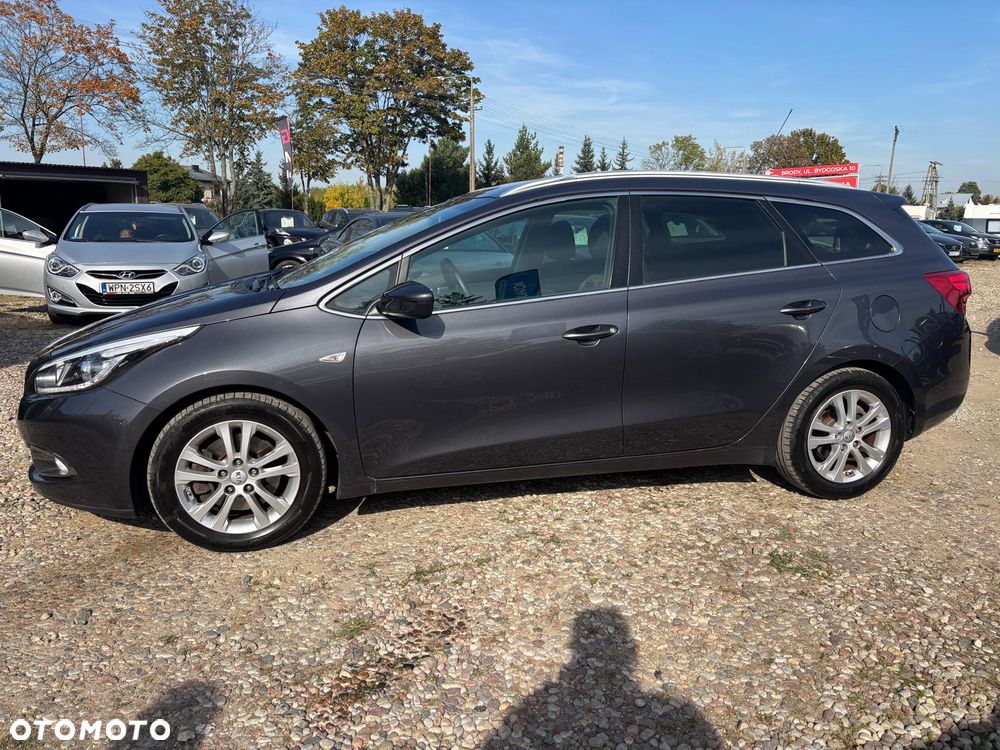 Kia Ceed 1.6 CRDi 128 ISG Platinum Edition - 5