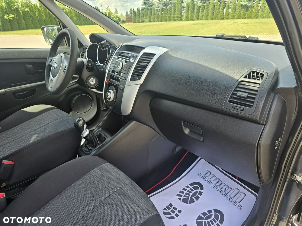 Kia Venga - 22