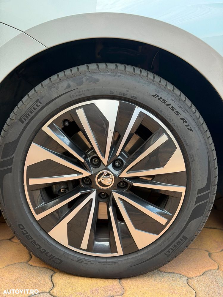 Skoda Superb 2.0 TDI DSG Premium Edition - 33