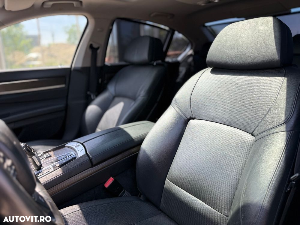 BMW Seria 7 740d xDrive Edition Exclusive - 17