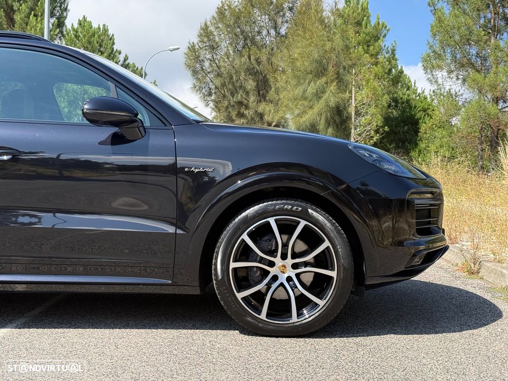 Porsche Cayenne E-Hybrid Tiptronic S Platinum Edition - 17