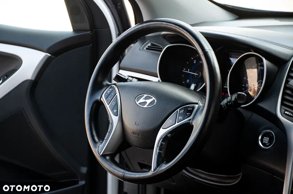 Hyundai i30 blue 1.6 CRDi Trend - 30