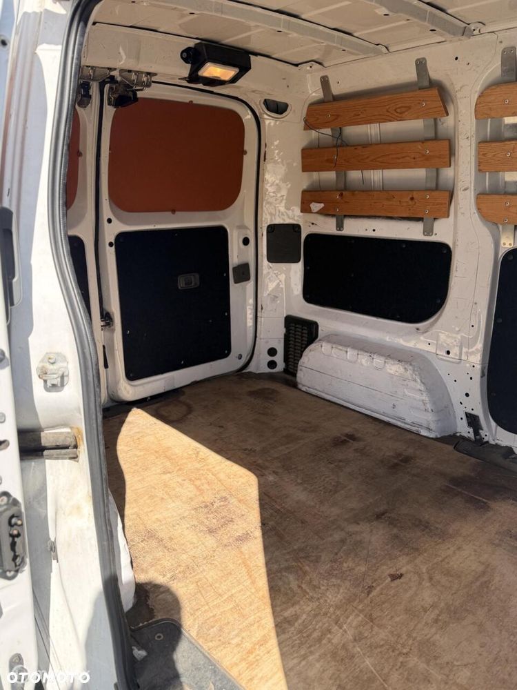 Nissan NV200 - 10