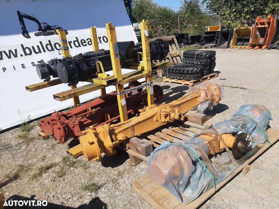 Axa , punte Carraro pt. buldoexcavator Massey Ferguson , Terex ,Fermec - 1
