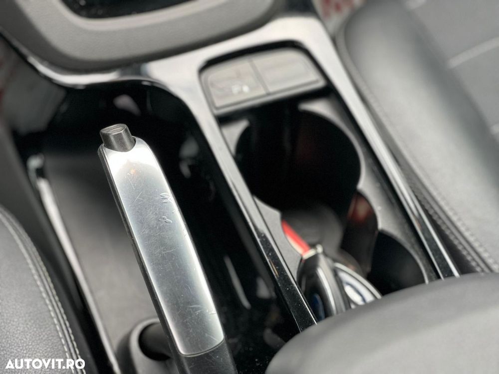 Ford Kuga 2.0 TDCi Powershift 4WD Titanium - 15