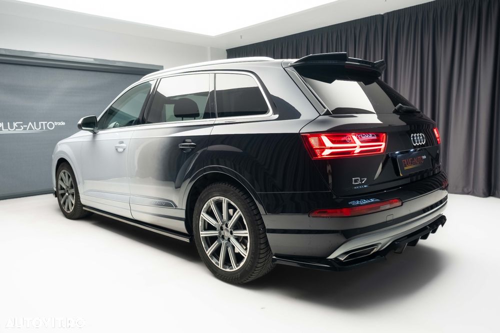 Audi Q7 ver-25t-awd-chequered-flag - 10