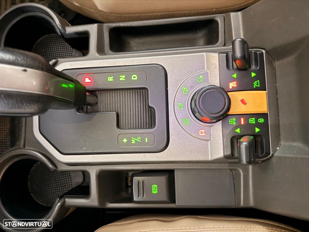 Land Rover Discovery 2.7 TD V6 HSE Auto. - 12