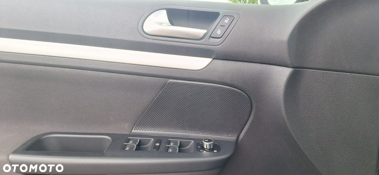 Volkswagen Golf - 18