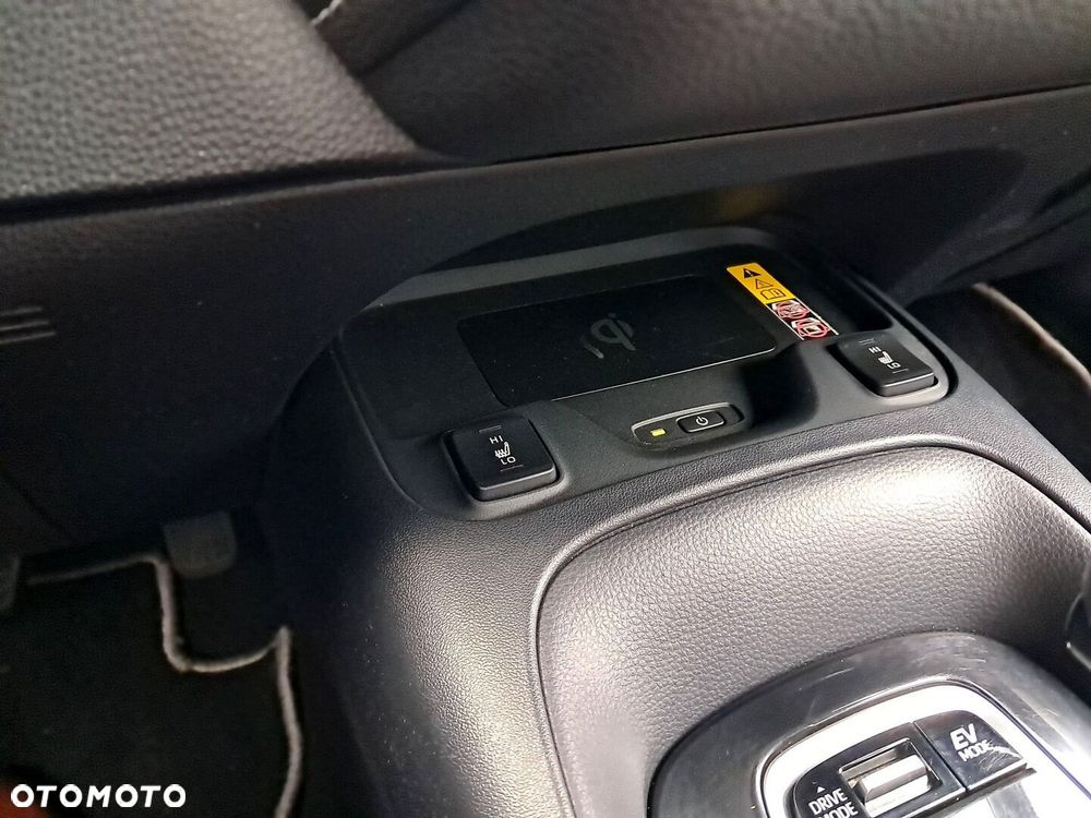 Toyota Corolla 1.8 Hybrid Comfort - 19