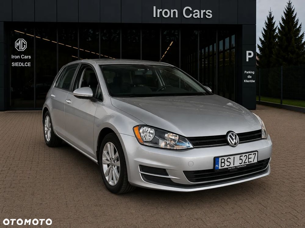 Volkswagen Golf - 2