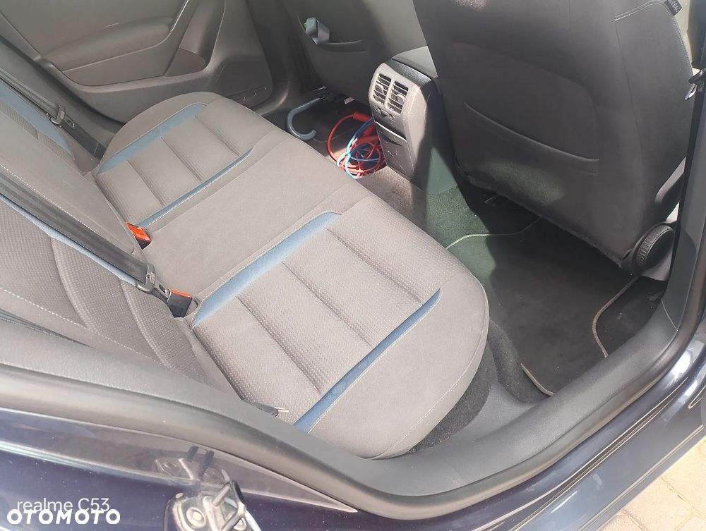 Volkswagen Golf - 9