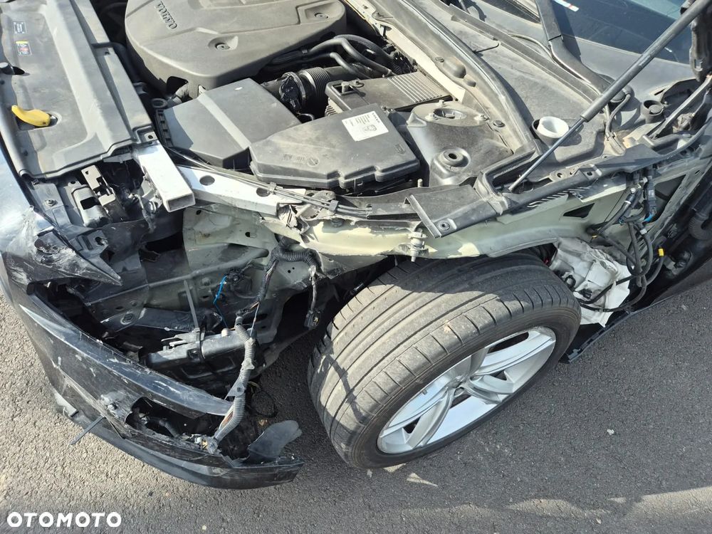 Volvo V90 D4 AWD Geartronic Momentum - 20