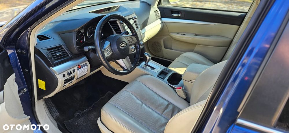 Subaru Outback - 6