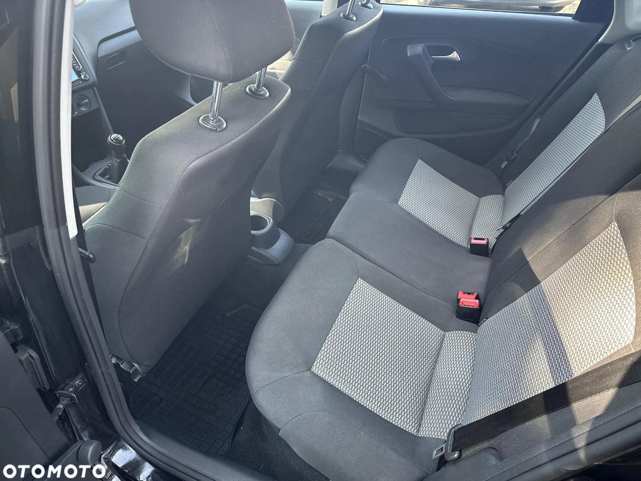 Volkswagen Polo 1.4 16V Trendline - 12
