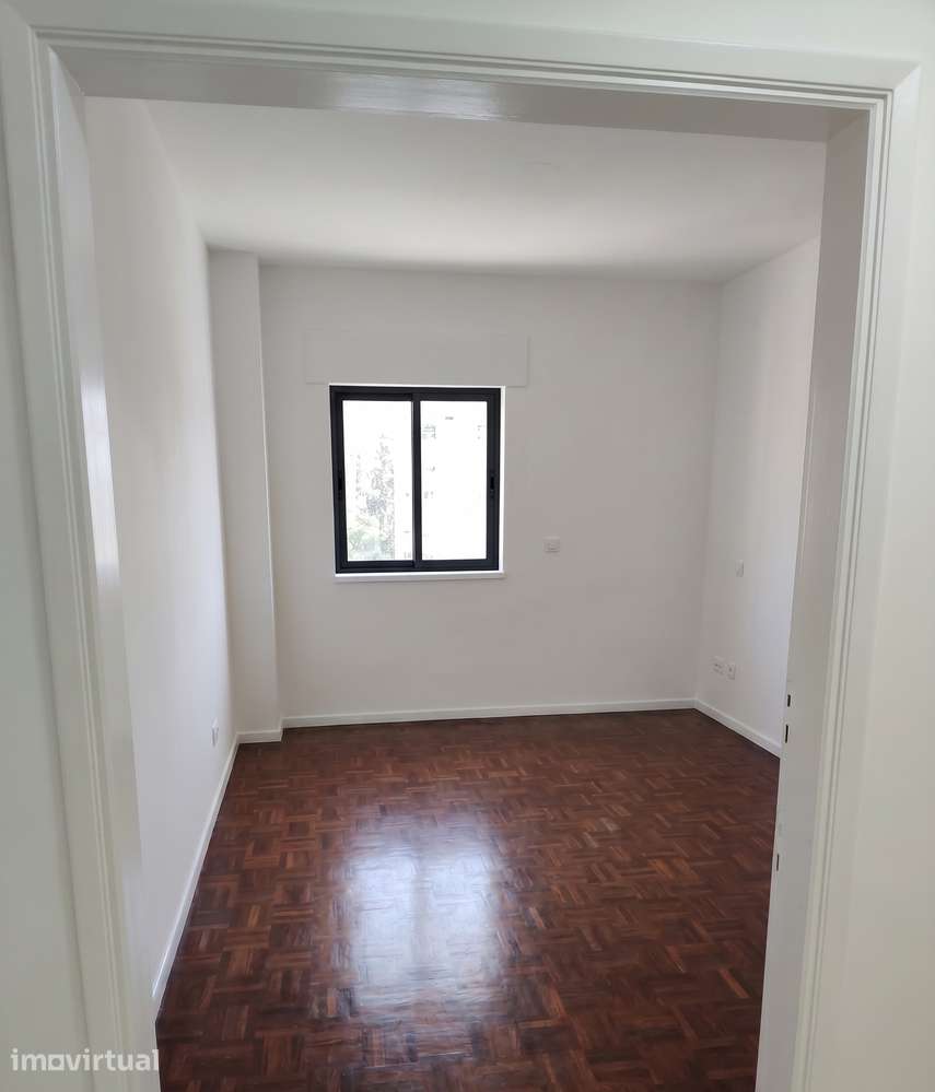 Apartamento T2 com Arrecadação em Faro - Grande imagem: 4/6