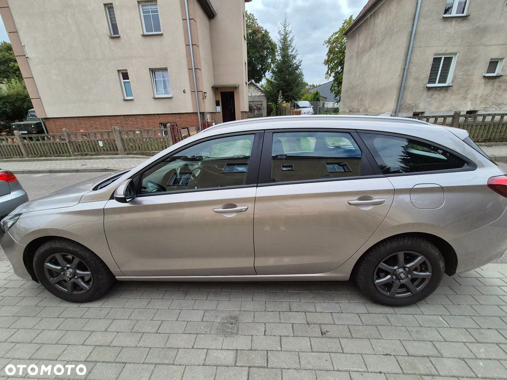 Hyundai i30 1.4 Comfort - 9