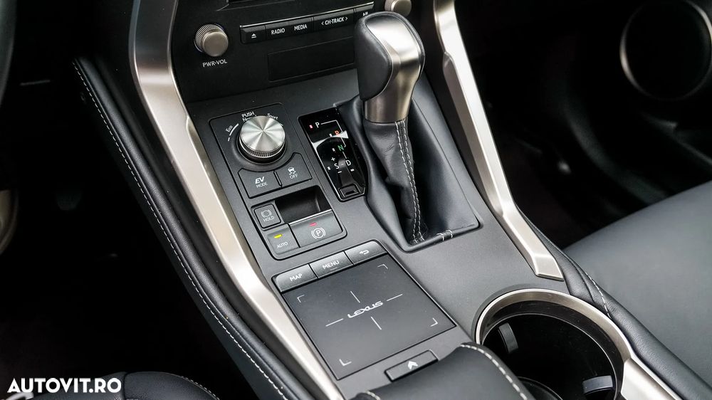 Lexus Seria NX 300h AWD F Sport - 18