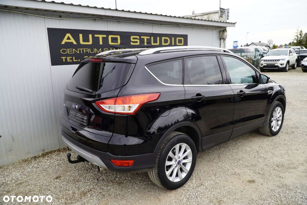 Ford Kuga 2.0 TDCi 2x4 Titanium - 37