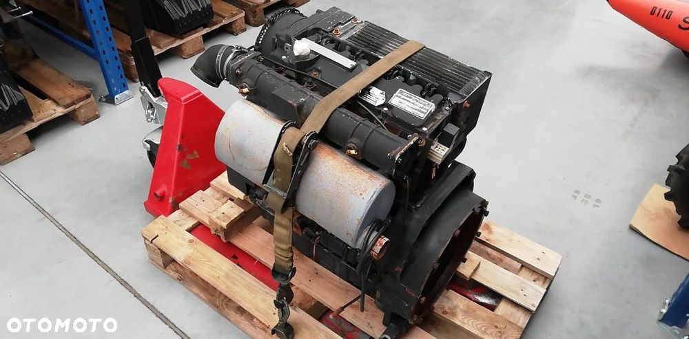 SILNIK DEUTZ F4L2011 47.8 kW 2800 rpm 4 cylinry 11000 netto - 4