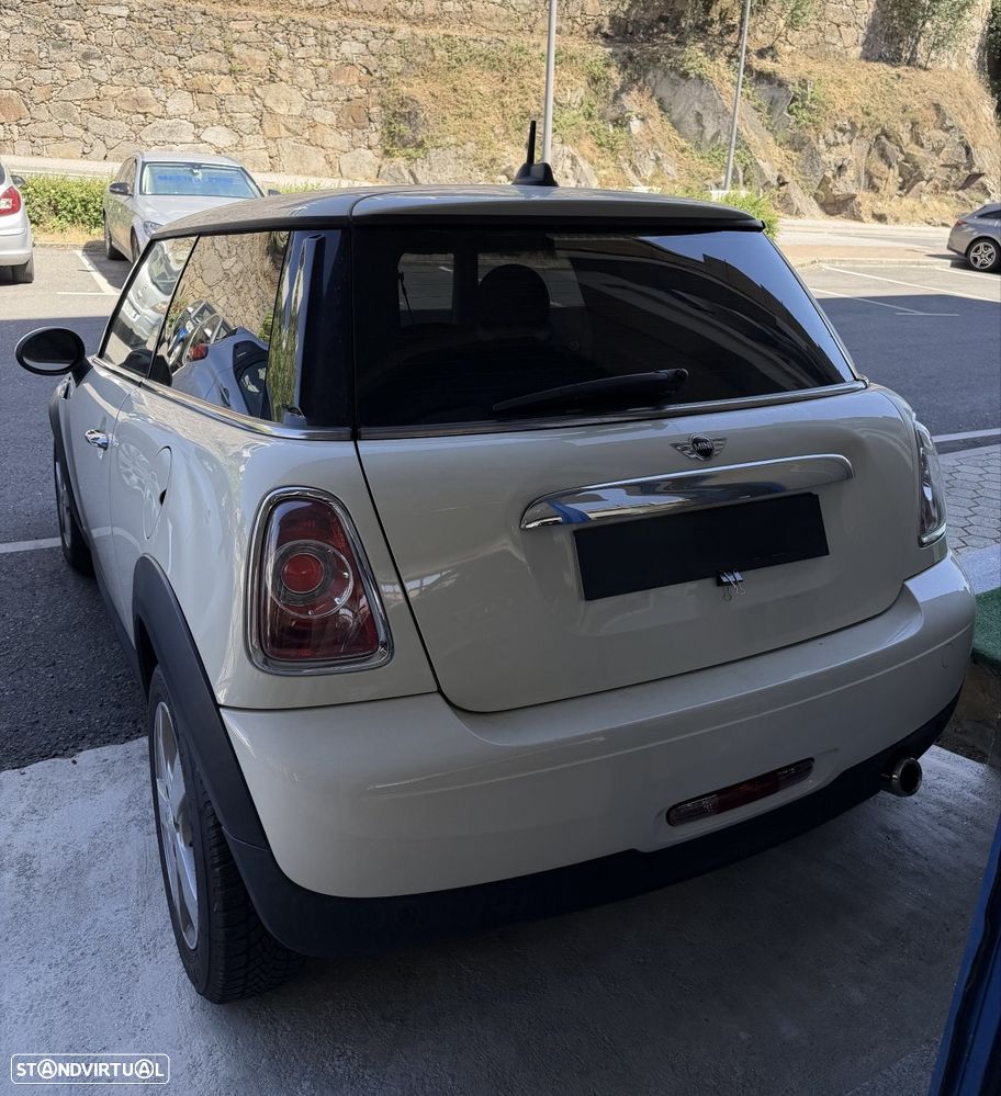 MINI 3 Portas Cooper D - 4