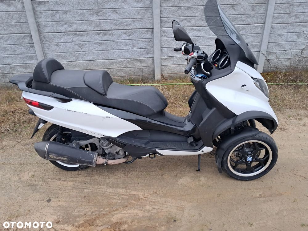 Piaggio MP-3 - 7