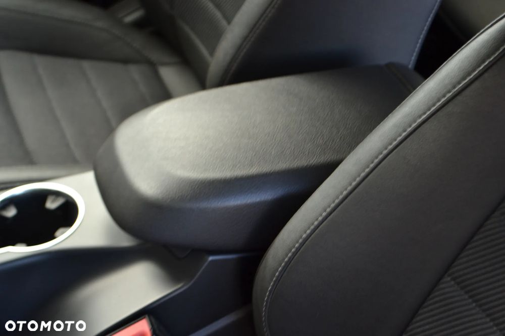 Ford Kuga - 19
