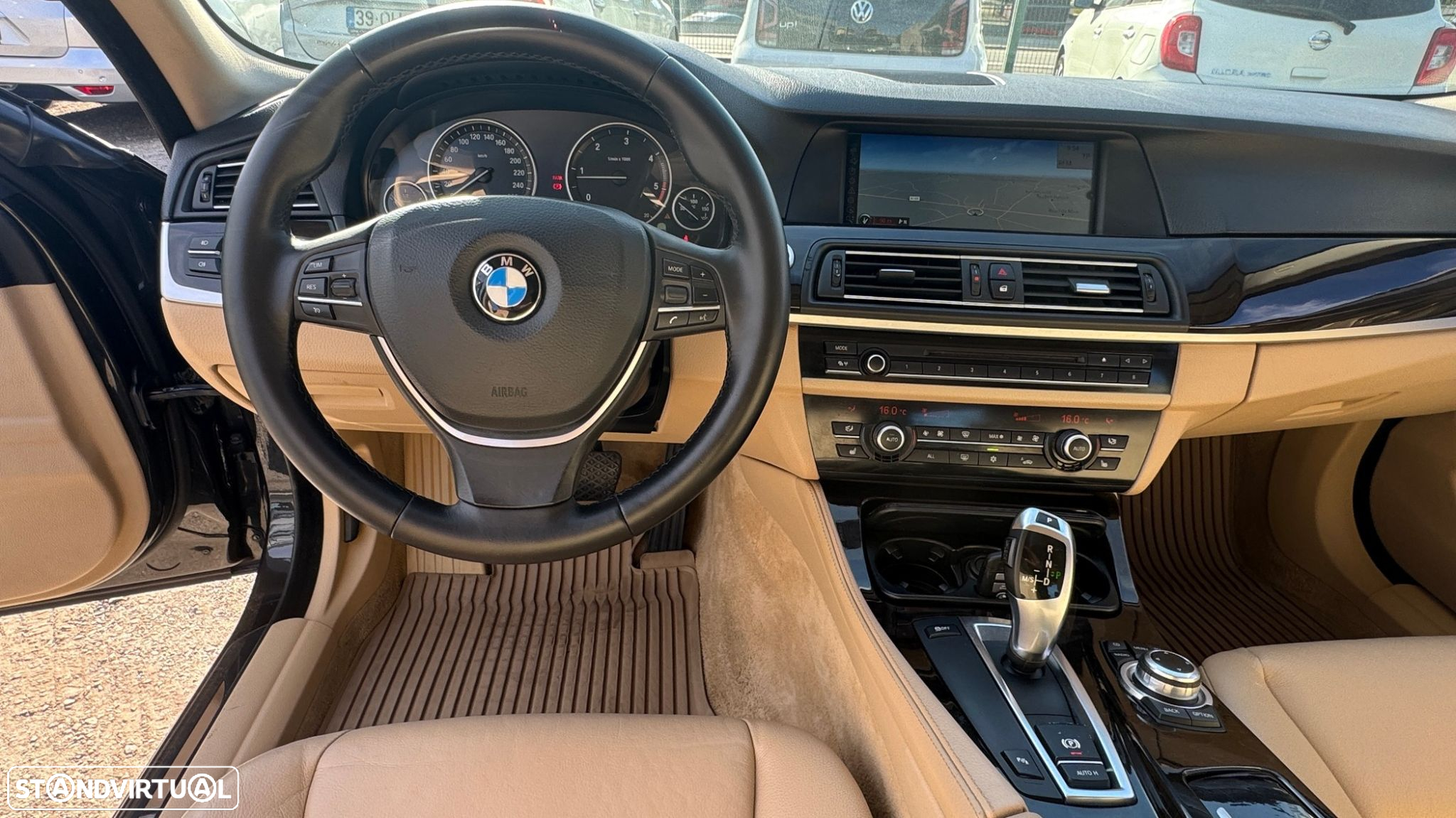 BMW 520 d Exclusive Auto 123g - 36