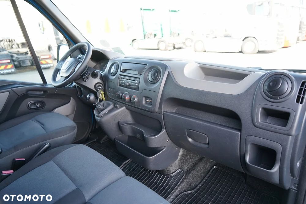 Renault MASTER / BLASZAK / FURGON / BRYGADÓWKA - 7 MIEJSC  / SPROWADZONY - 30
