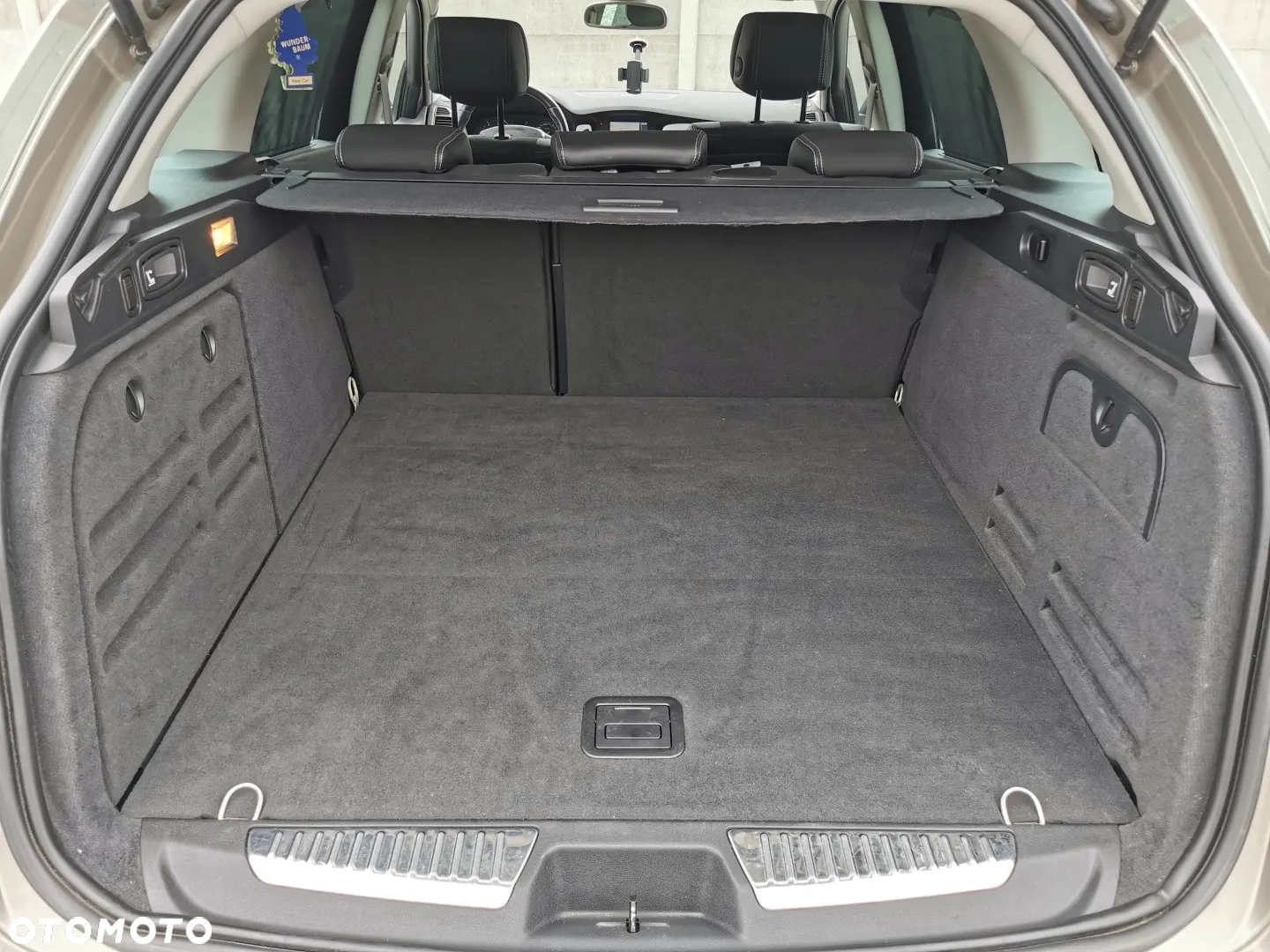 Renault Laguna Grandtour dCi 150 FAP Bose - 16