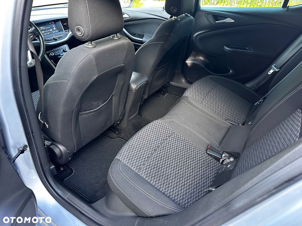 Opel Astra 1.4 Turbo Business - 24