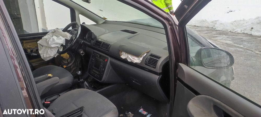 Dezmembrez volkswagen sharan 2.0 BRT cutie manuala 6t JBN culoare LB4V - 11