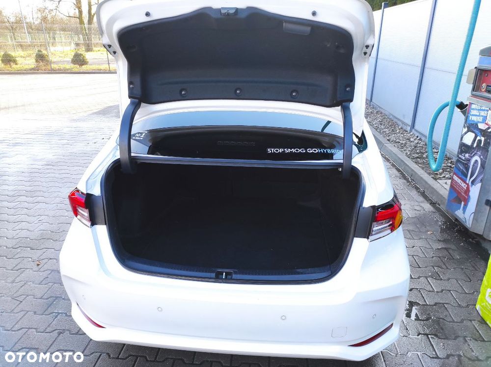 Toyota Corolla 1.8 Hybrid Executive - 13