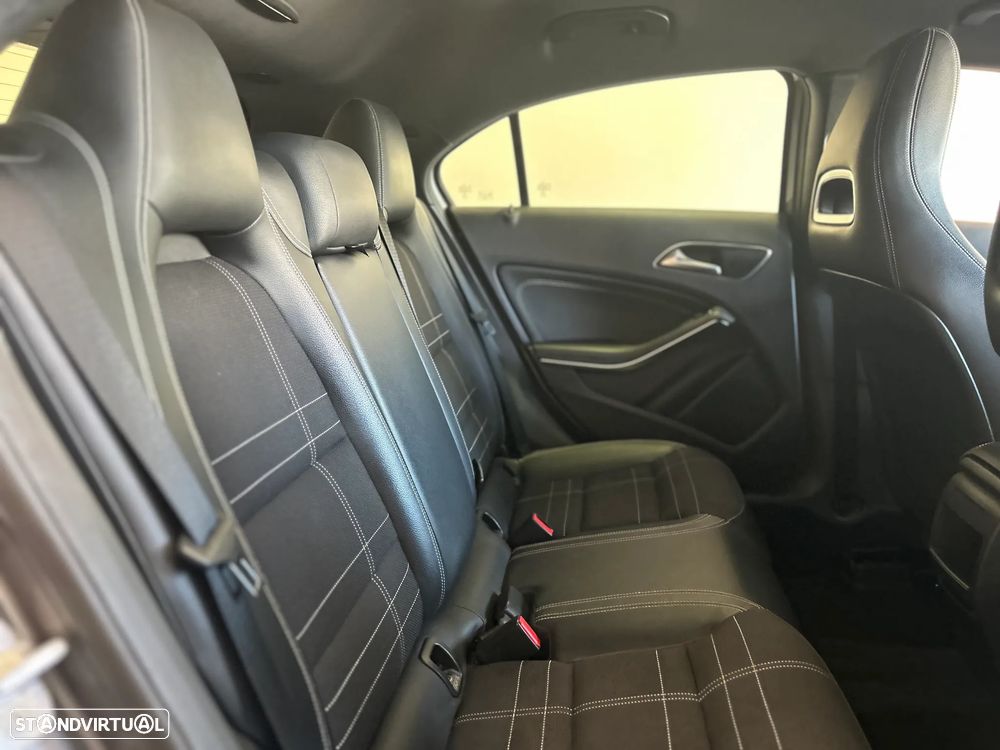 Mercedes-Benz A 180 CDI BE Urban Aut. - 23