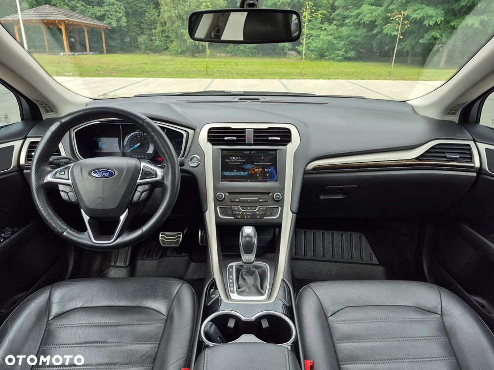 Ford Fusion - 13