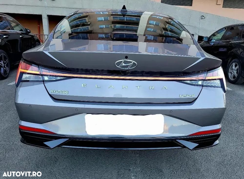 Hyundai Elantra 1.6 l 123 CP CVT Highway - 2