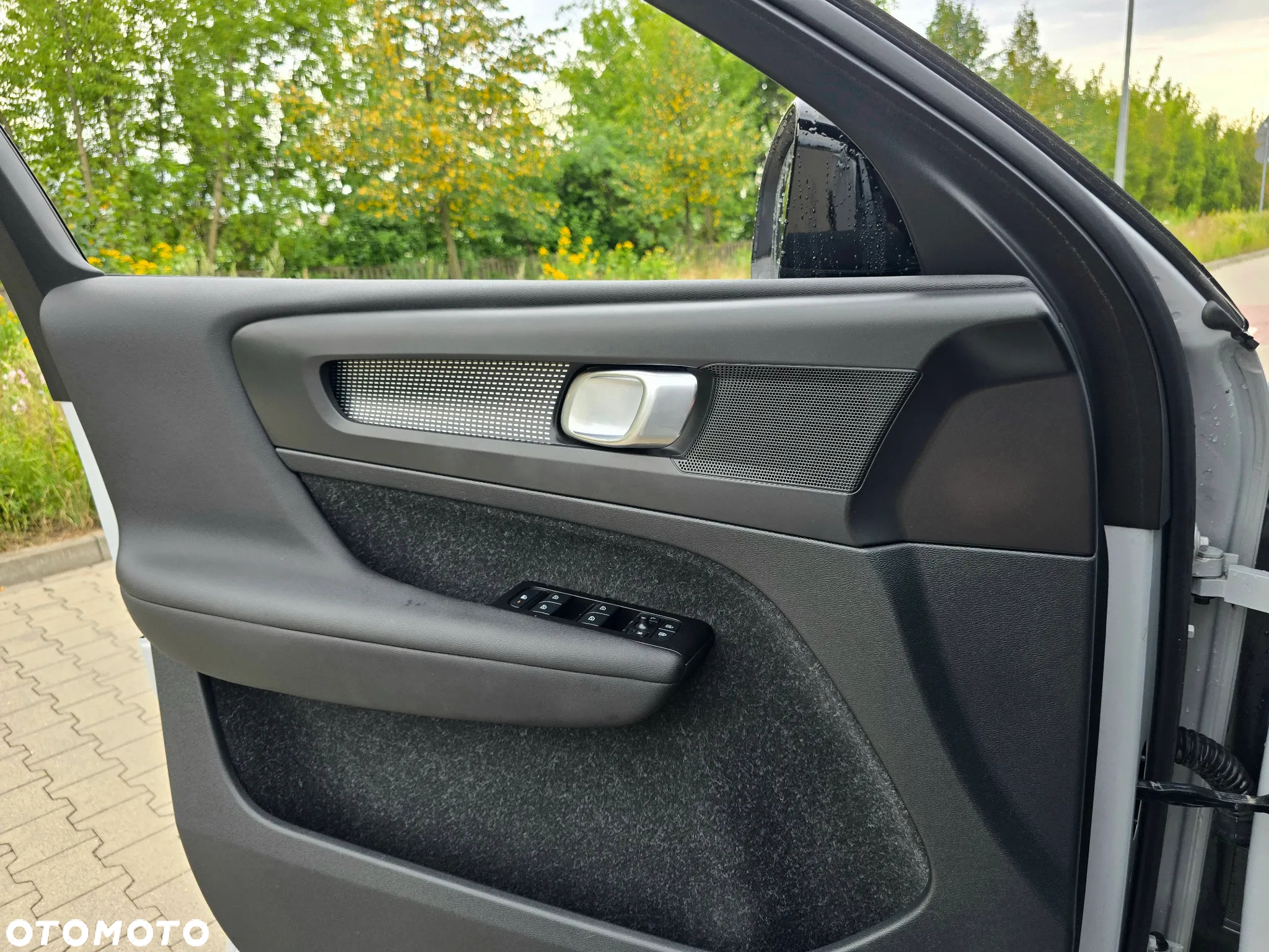 Volvo XC 40 B4 B AWD R-Design - 31