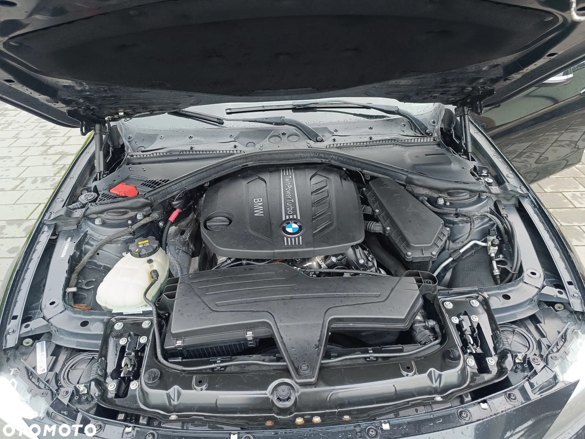 BMW Seria 3 318d - 11