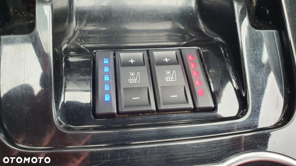 Ford S-Max 2.0 TDCi DPF Titanium - 1