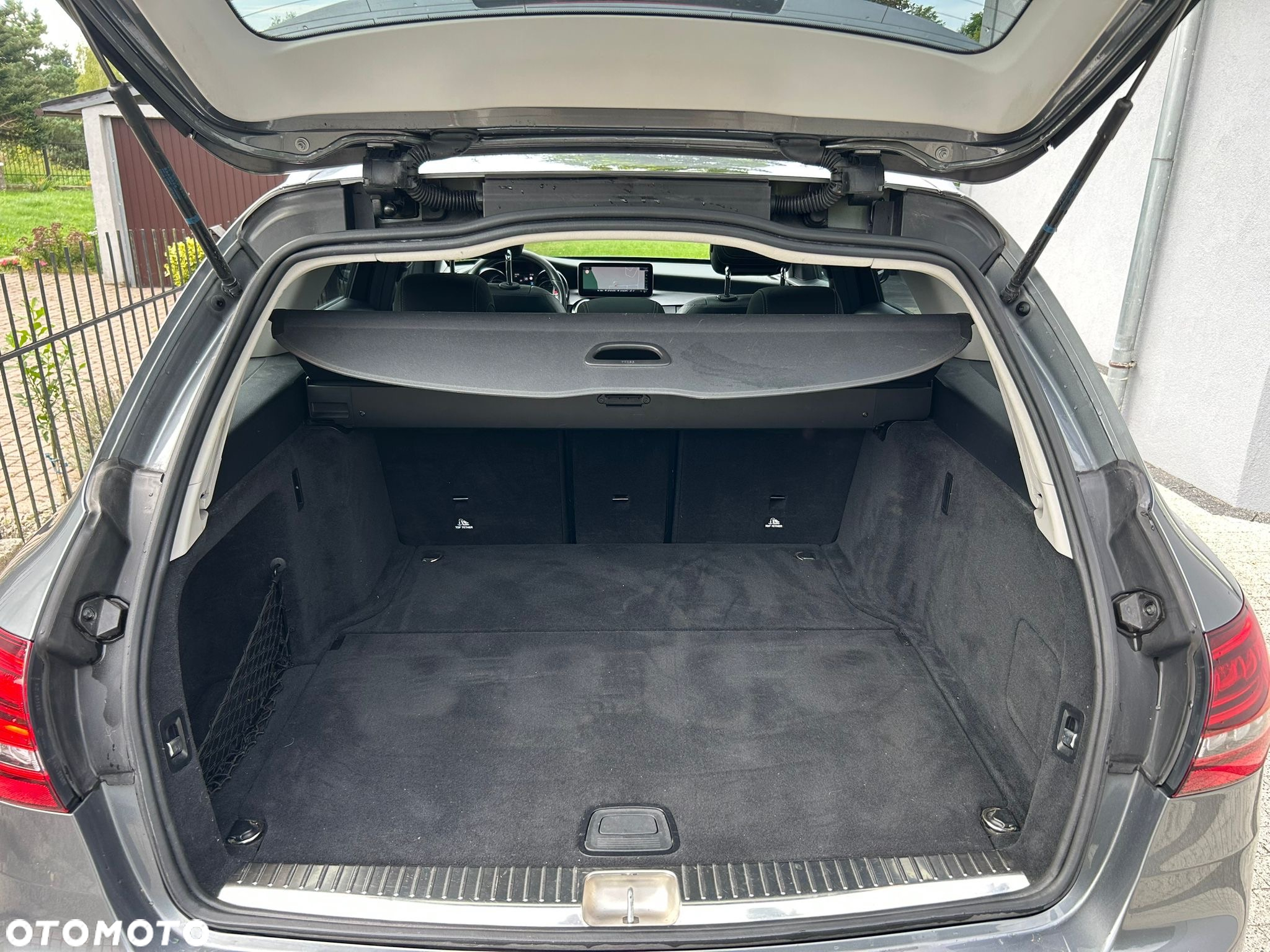 Mercedes-Benz Klasa C 220 d T 9G-TRONIC AMG Line - 32