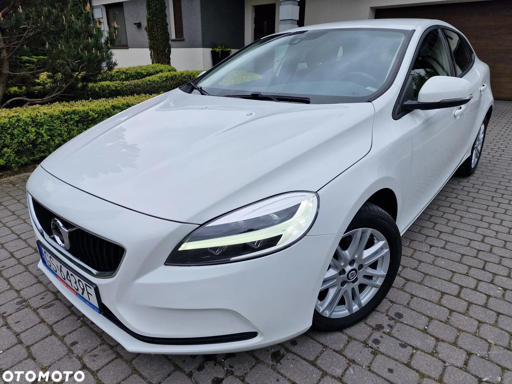 Volvo V40 D2 Drive-E Momentum - 26