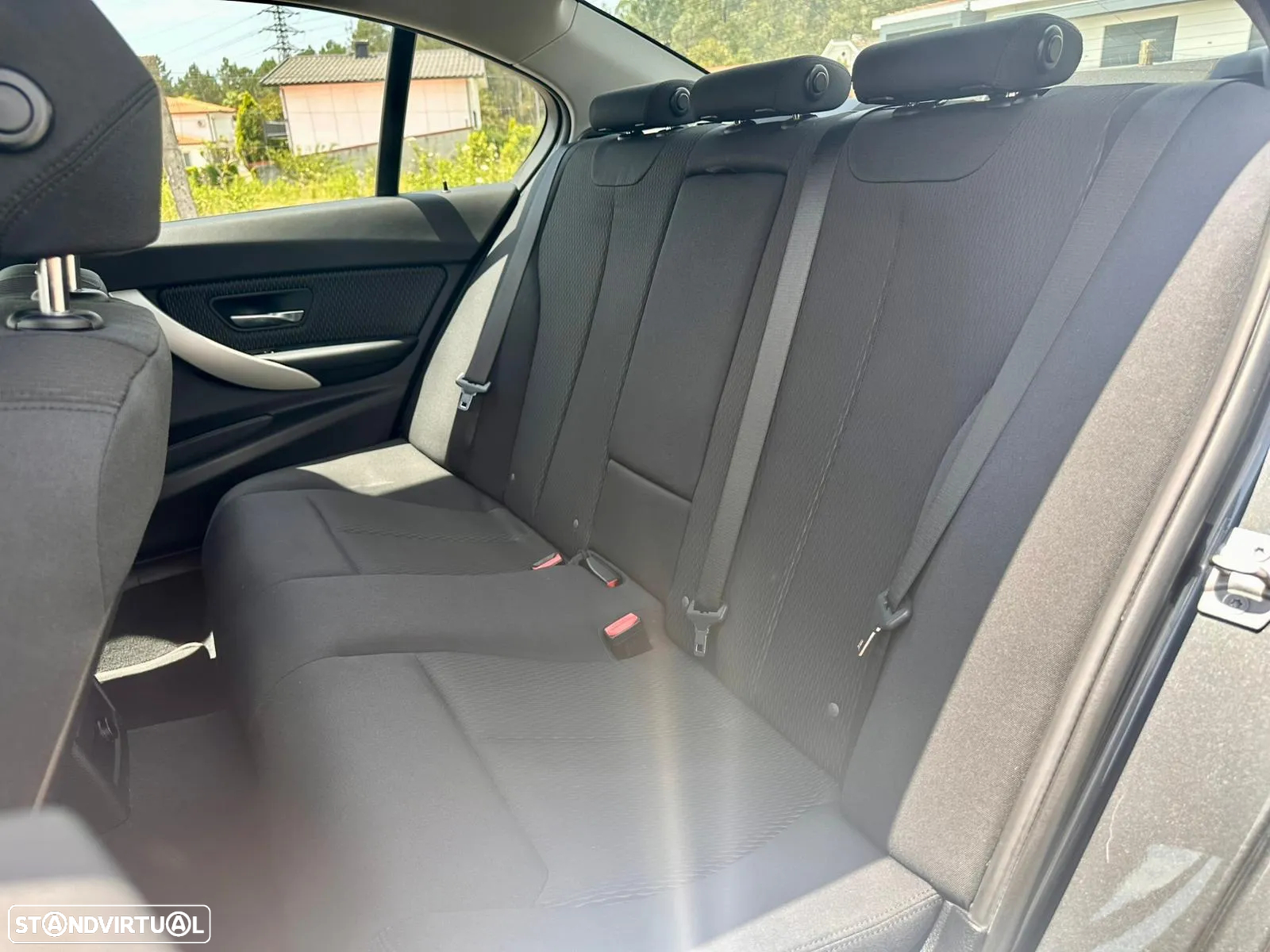 BMW 330 e iPerformance Advantage - 9