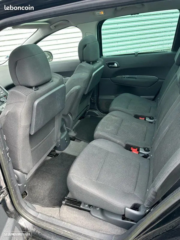 Peugeot 5008 1.6 HDi 7L Allure J17 - 5